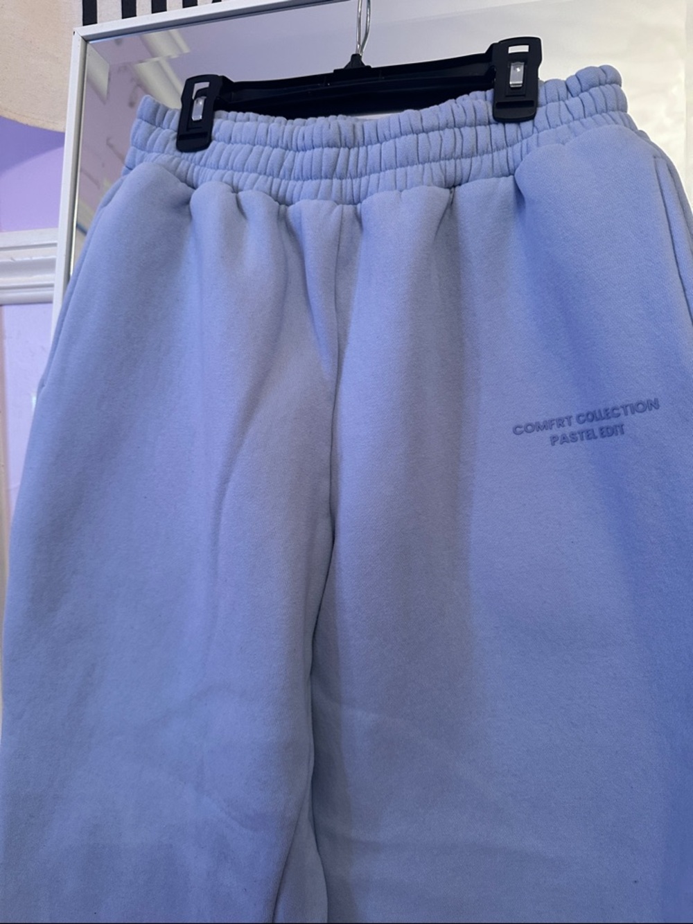 Comfrt Periwinkle Sweat Set: Full-Zip Hoodie Jacket and Sweatpants - Picture 4 of 5